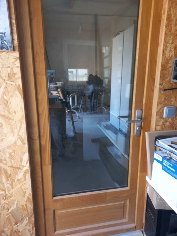 Où trouver une menuiserie bois pour fabrication de fenêtre de vantaux sur Alès et Nîmes