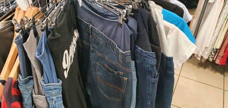 Où trouver une friperie pour acheter des pantalons de grossesse à Montpellier dans l'Hérault